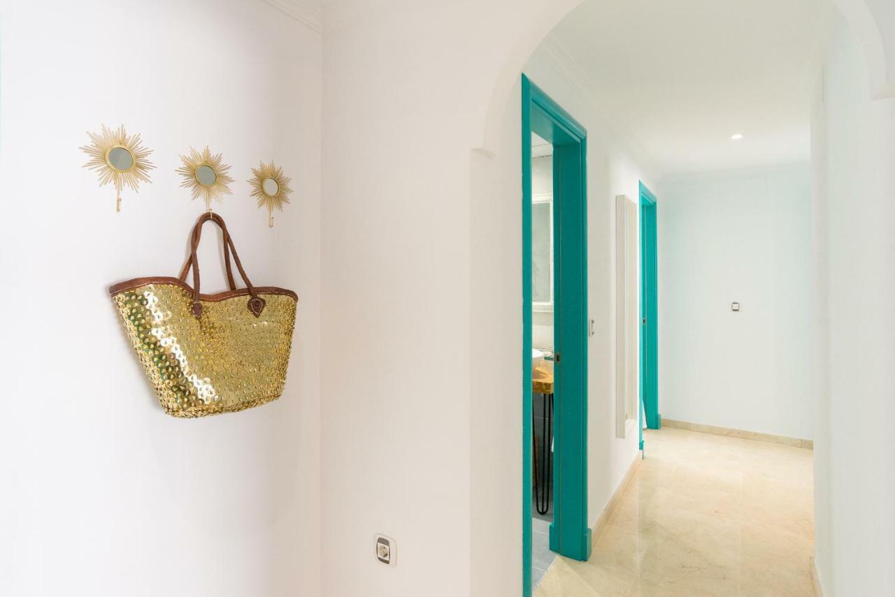 Charming Apartment On The Beach - Pool And Parking Málaga Exterior foto